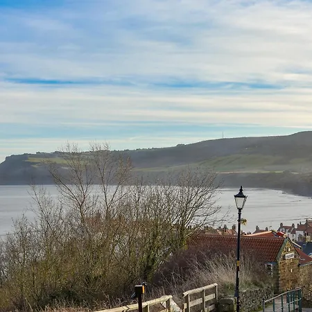Oakfield * Robin Hood's Bay